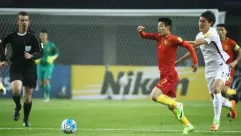 國(guó)足1:0韓國(guó)隊(duì) 國(guó)足1:0韓國(guó)隊(duì)