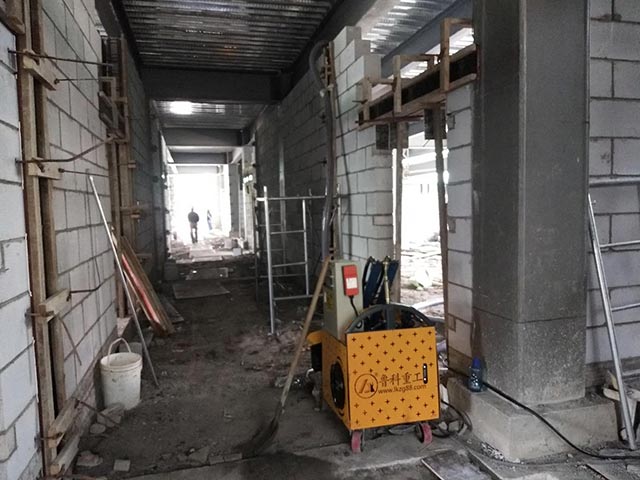 二次構(gòu)造柱泵上海施工現(xiàn)場 二次構(gòu)造柱泵上海施工現(xiàn)場