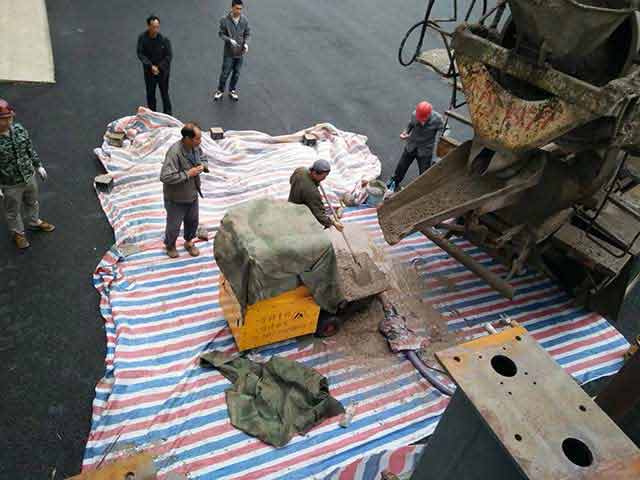 小型混凝土輸送泵施工 小型混凝土輸送泵施工