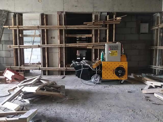 小型混凝土輸送泵施工 小型混凝土輸送泵施工