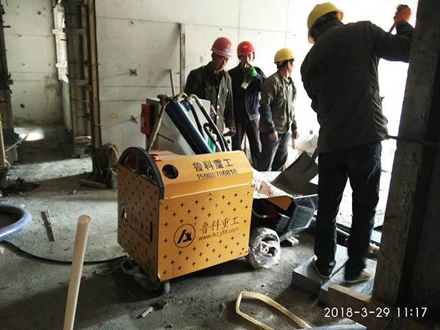 二次構造小型柱輸送泵 二次構造小型柱輸送泵