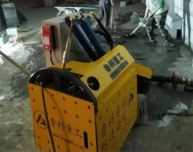 二次構造柱輸送泵機 二次構造柱輸送泵機